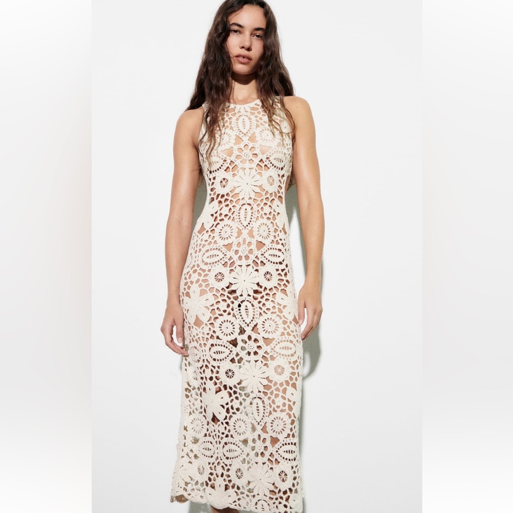 Zara cut out dress in off white color size S